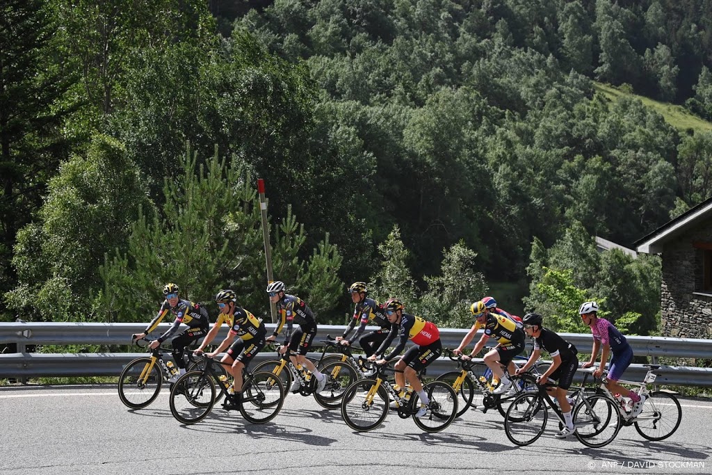 Tourpeloton begonnen aan Pyreneeënrit naar Saint-Gaudens