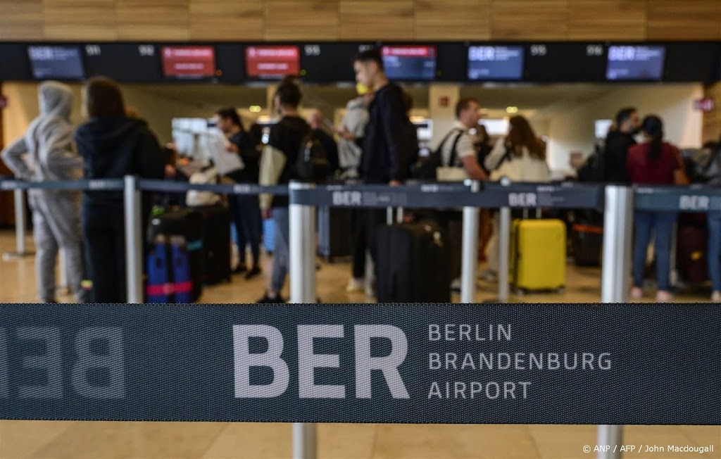 Vliegveld Berlijn verwacht veel drukte door voetbalfans EK-finale