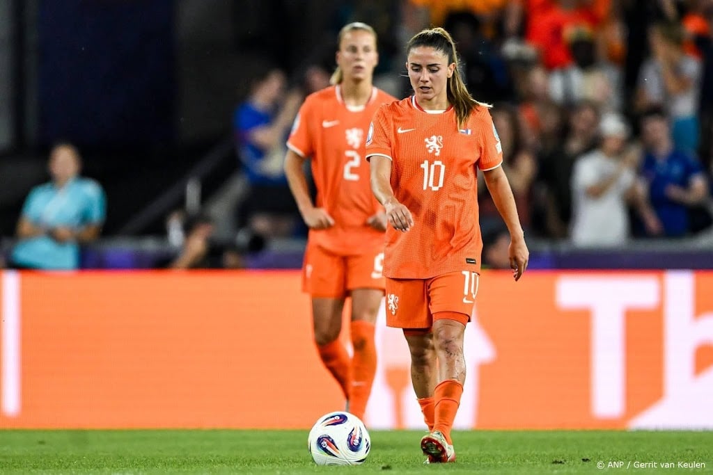 Voetbalsters uitgeschakeld op EK na 5-2-nederlaag tegen Frankrijk