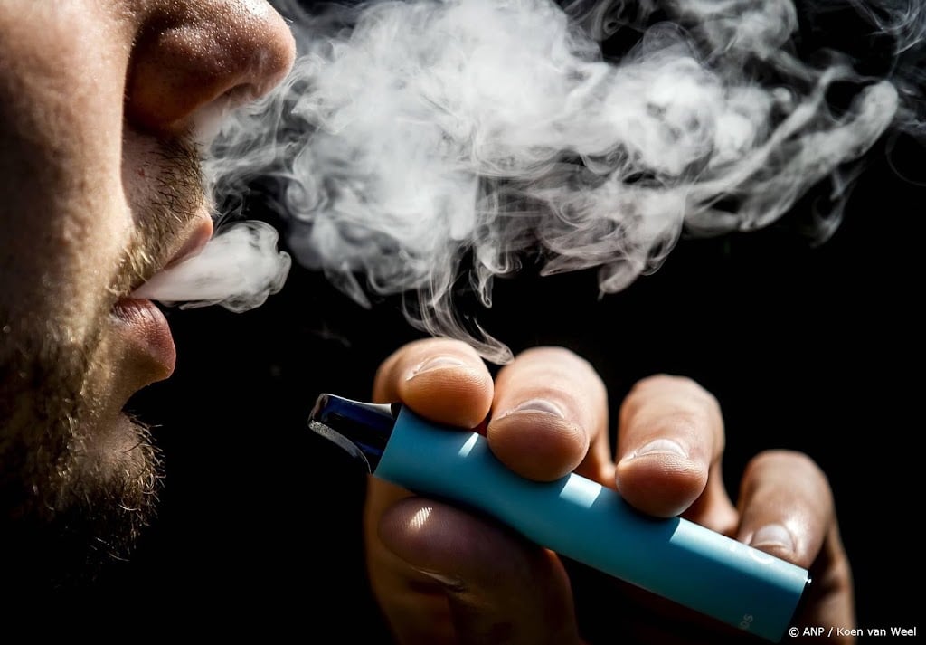 Meer vapende jongeren met gezondheidsklachten
