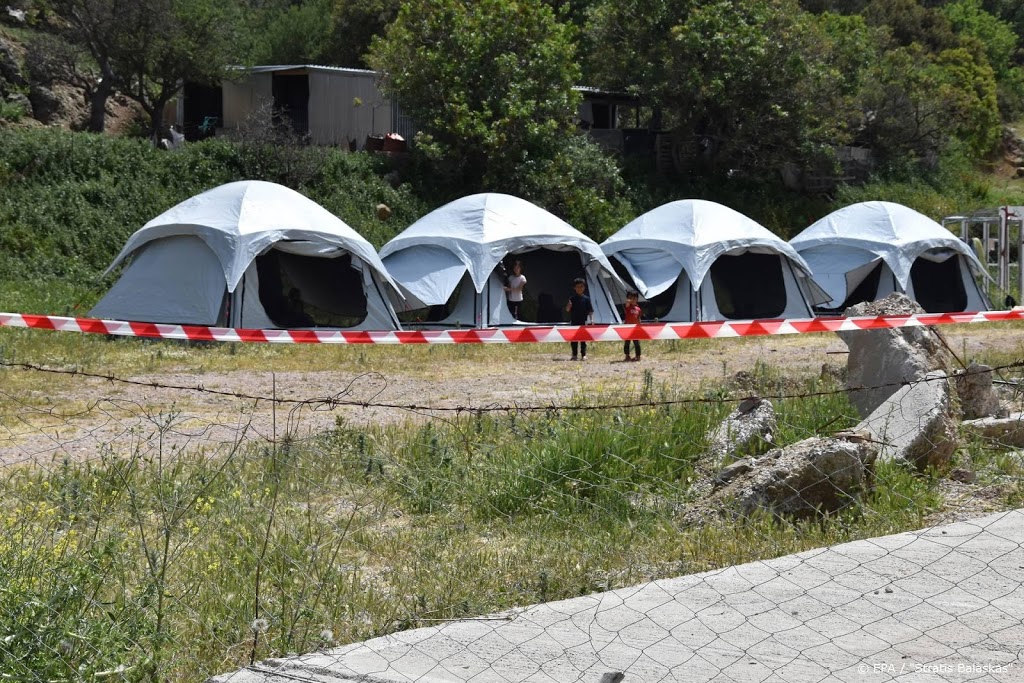 Athene stelt coronavirus vast in kamp vol met migranten op eiland