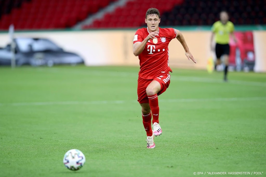 Pavard reist af naar Lissabon in de hoop op rentree bij Bayern