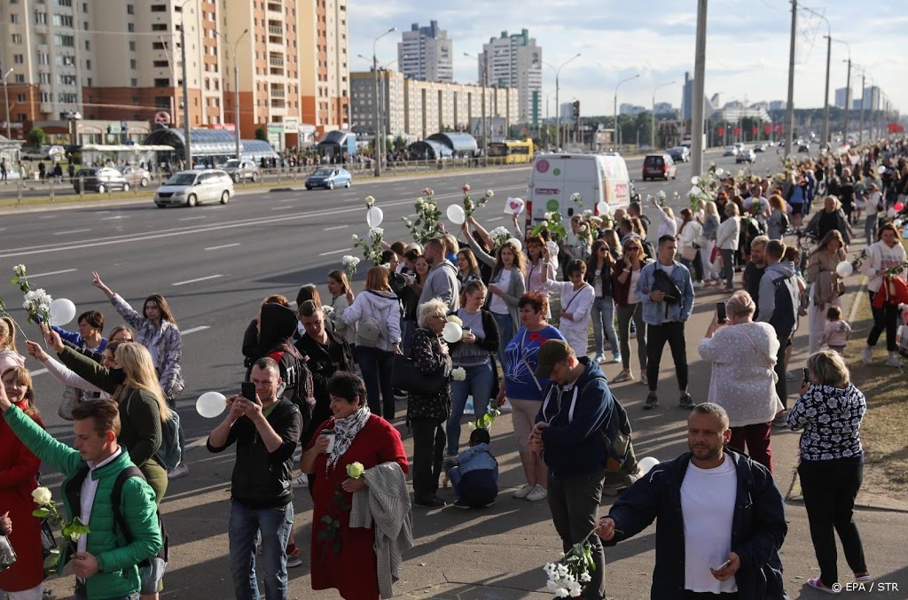 Weer duizenden mensen de straat op in Wit-Rusland