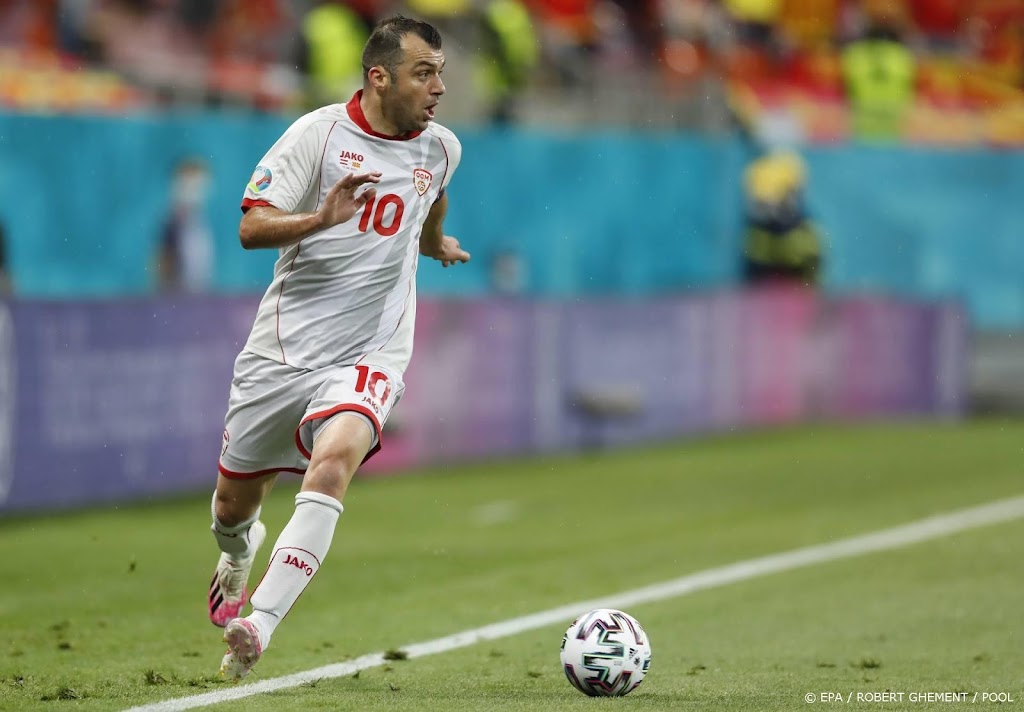 Voetballer Pandev stelt pensioen toch nog een jaar uit