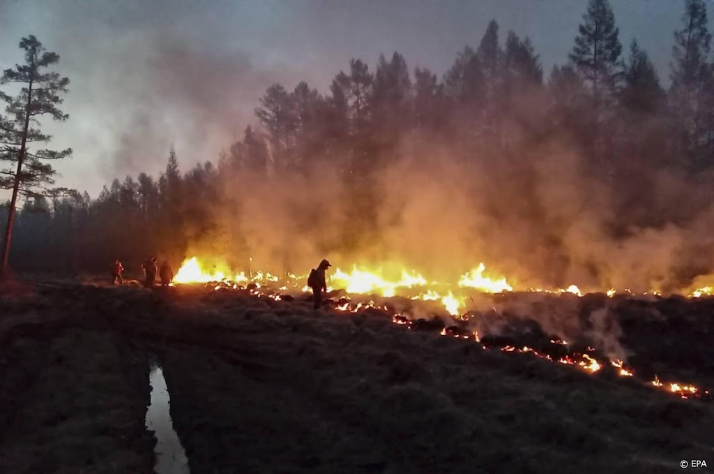 Rusland maakt werk van bestrijding enorme natuurbranden Siberië