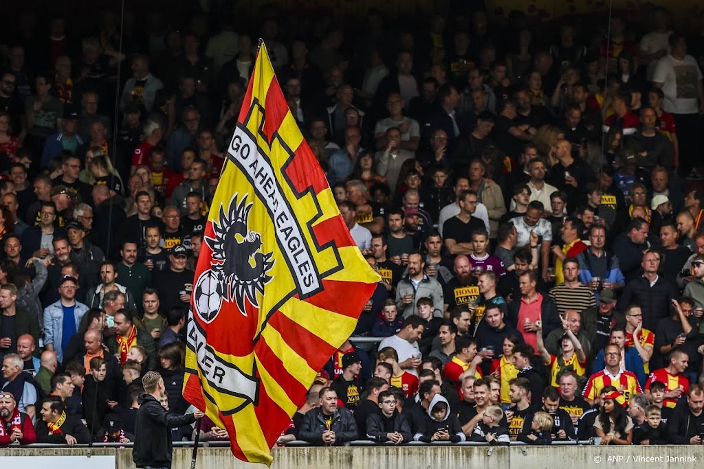 Go Ahead steunt oud-speler Van Iperen met You'll Never Walk Alone
