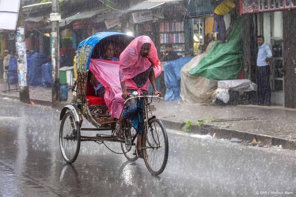 Meer dan miljoen mensen getroffen door noodweer Bangladesh