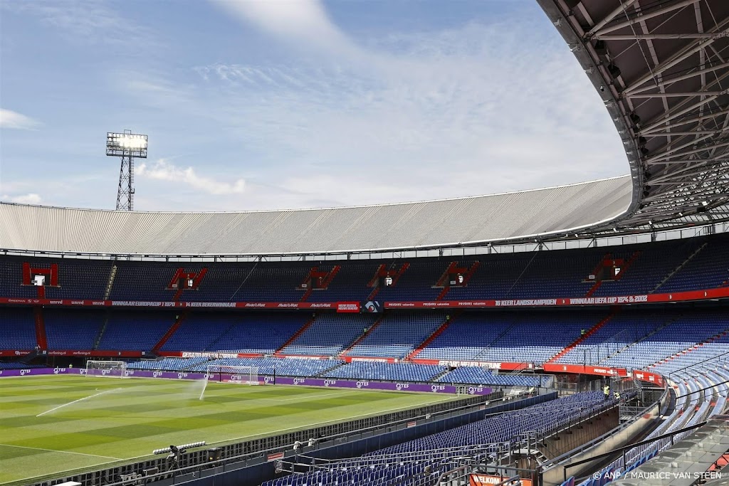 Feyenoord verhuurt verdediger Tsoungui aan Leuven