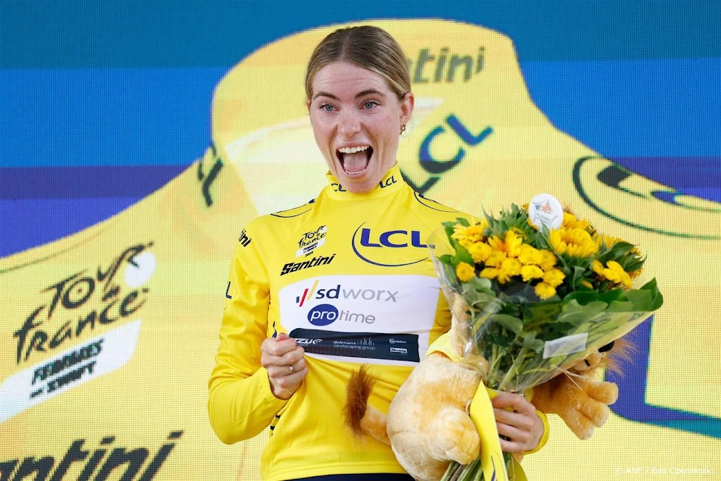 Vollering verrast zichzelf met tijdritzege in Tour de France