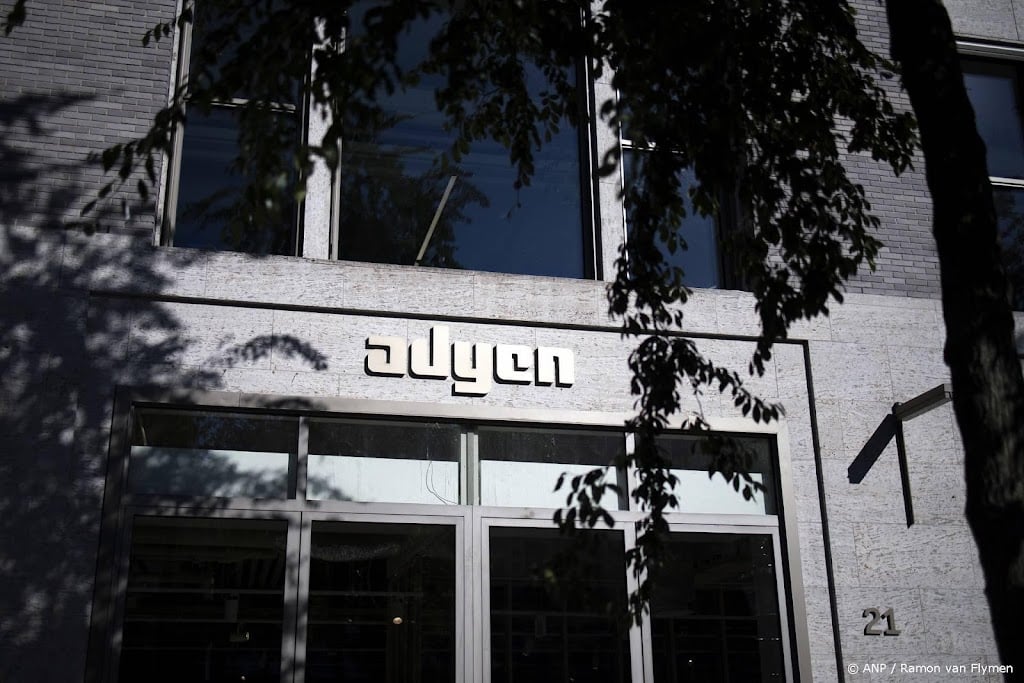 Adyen verhoogt omzetverwachting na sterke groei eerste jaarhelft