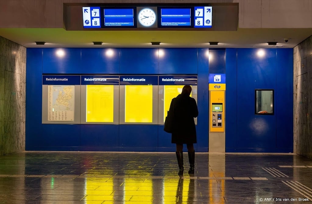 NS: problemen met app en stationsborden door storing