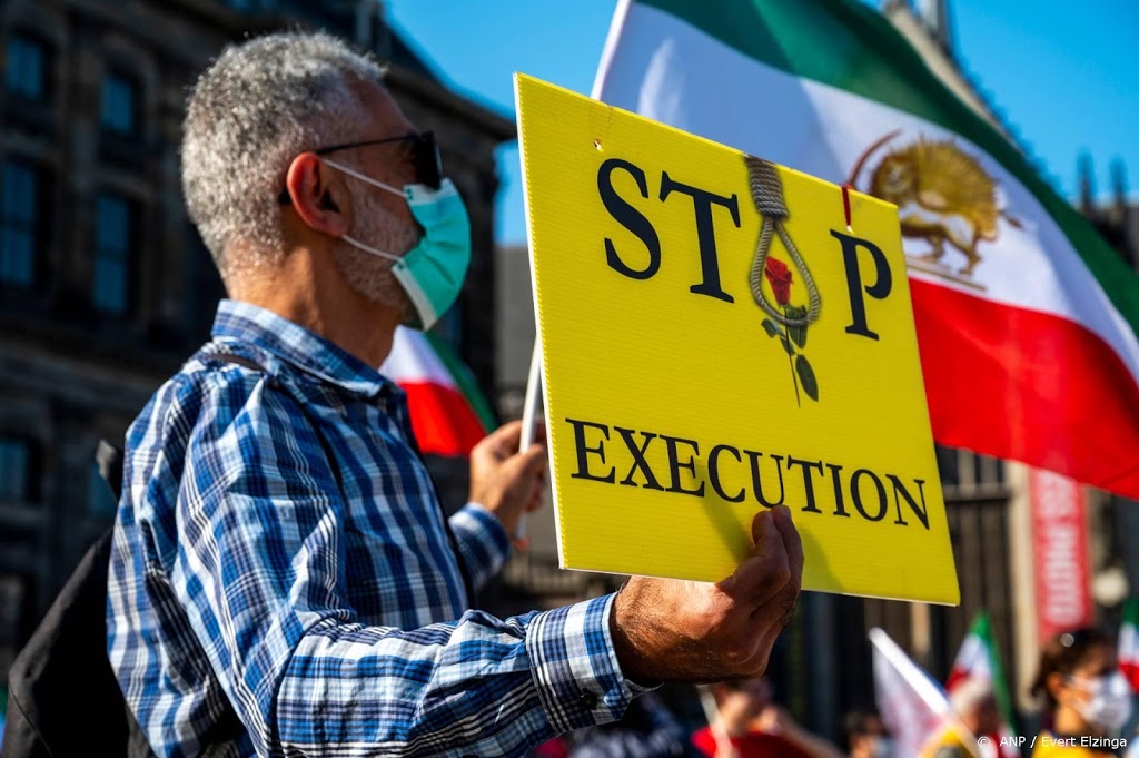 Iraniërs demonstreren tegen executie worstelaar Afkari in Iran