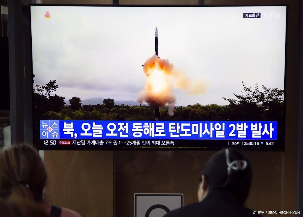 Noord-Korea vuurt ballistische raket af terwijl Kim in Rusland is