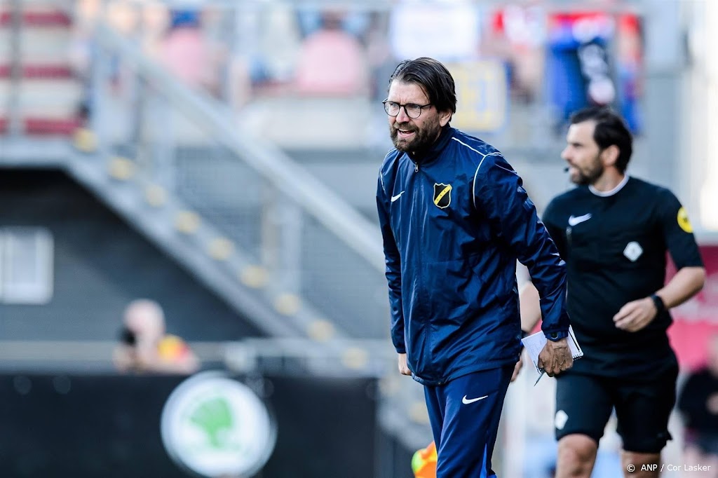 NAC Breda ontslaat trainer Hyballa