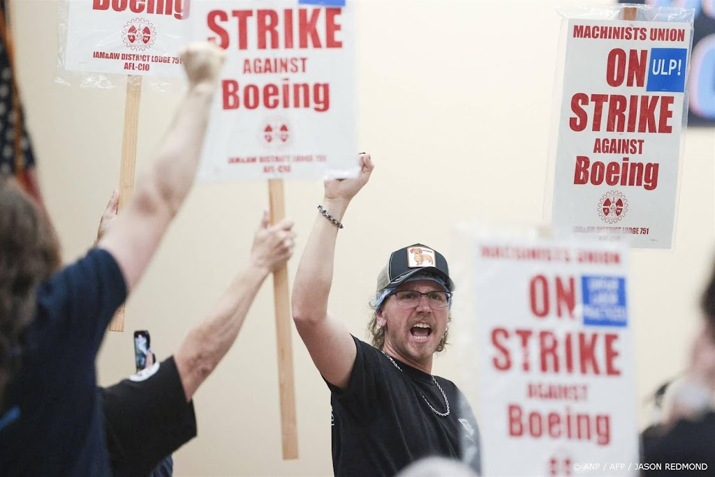 Werknemers Boeing leggen werk neer na stemming over staking