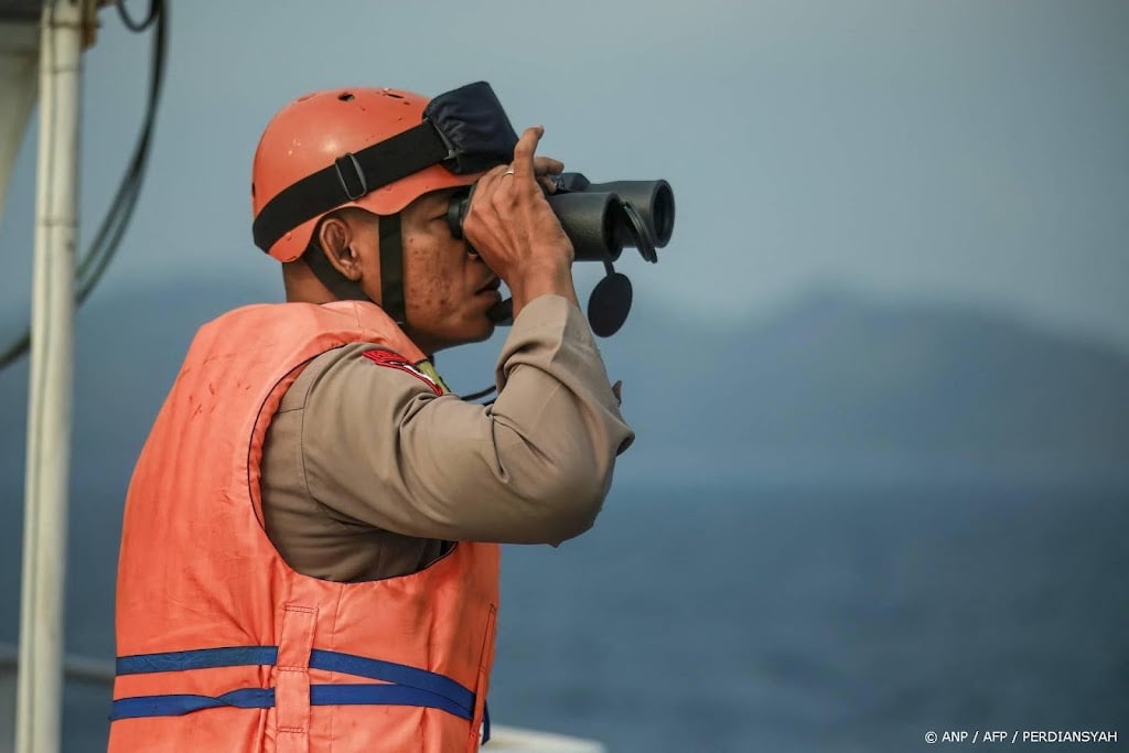 Indonesische veerboot met bijna 250 opvarenden in problemen