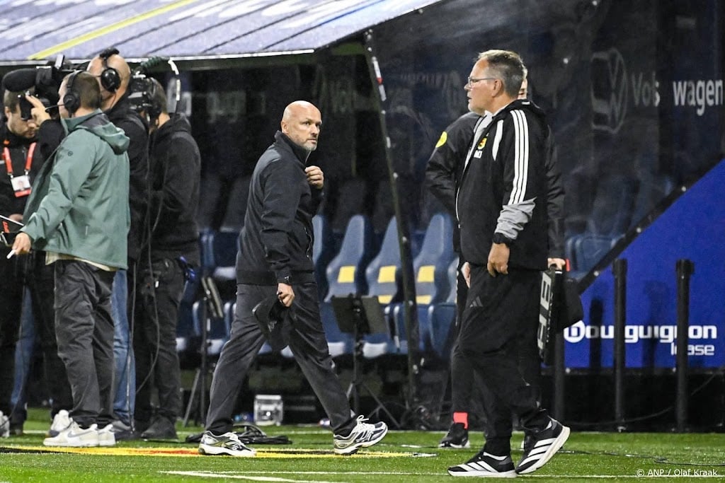 NEC-coach Schreuder schrikt van niveau van zijn ploeg bij Cambuur