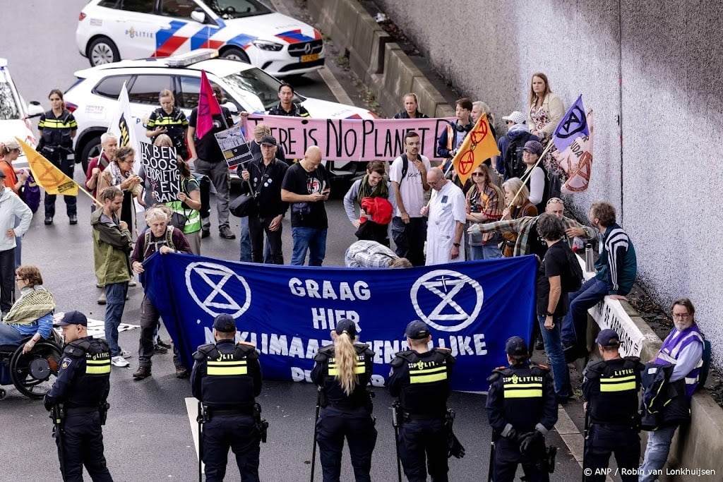 Klimaatactiegroep XR blokkeert opnieuw A12 bij Den Haag