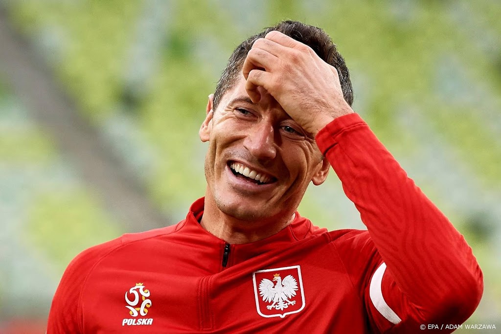 Poolse spits Lewandowski op tijd fit voor duel met Bosnië