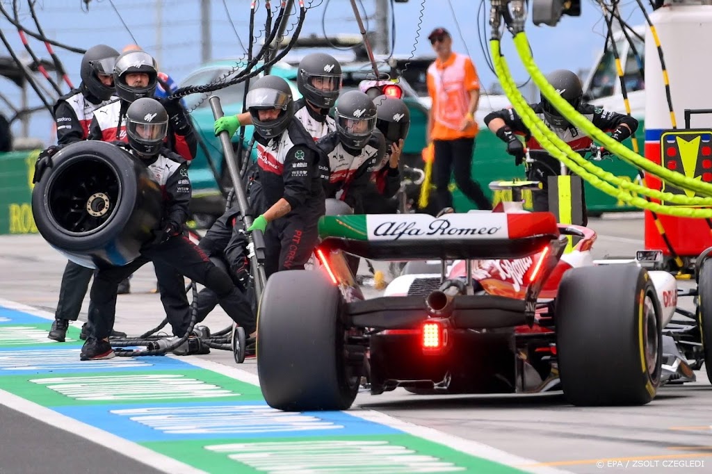 Franse coureur Pourchaire maakt debuut in Formule 1 in training
