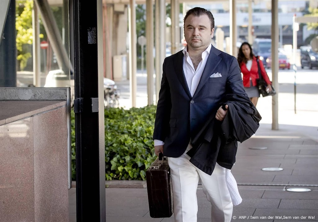 Raadsman: Moszkowicz 'op hoogst gewelddadige wijze' gearresteerd
