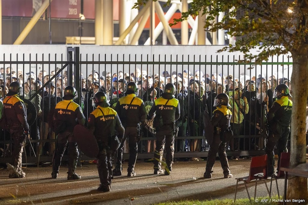 Oproep politiechefs: weer gewelddadige uitsupporters uit steden