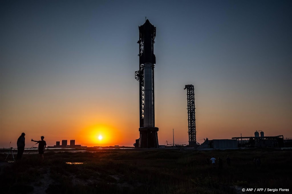 SpaceX 'vangt' draagraket weer op na lancering
