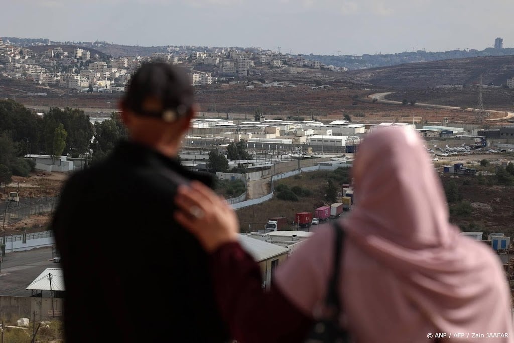 Palestijnse gevangenen door menigte onthaald in Ramallah