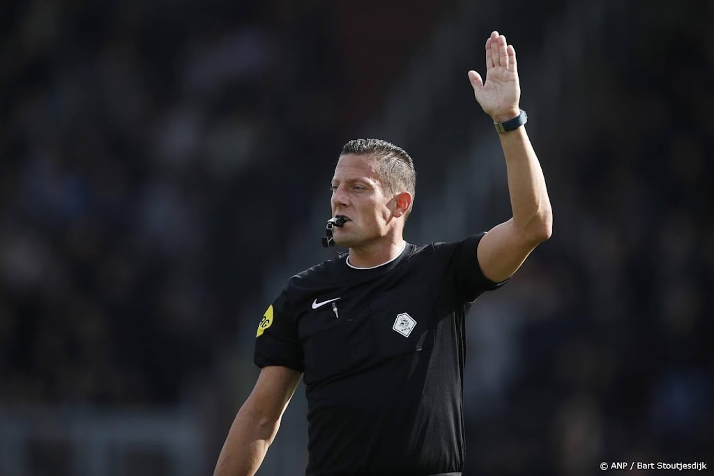 Manschot leidt topper in Eredivisie tussen Ajax en AZ