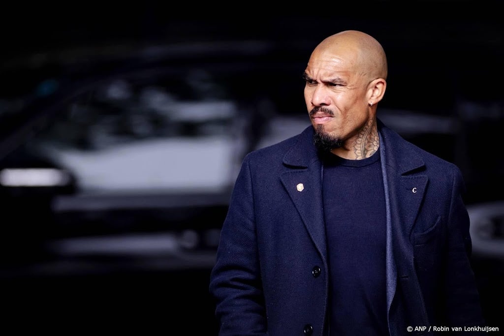 De Jong blijft nog vier jaar directeur topvoetbal bij de KNVB