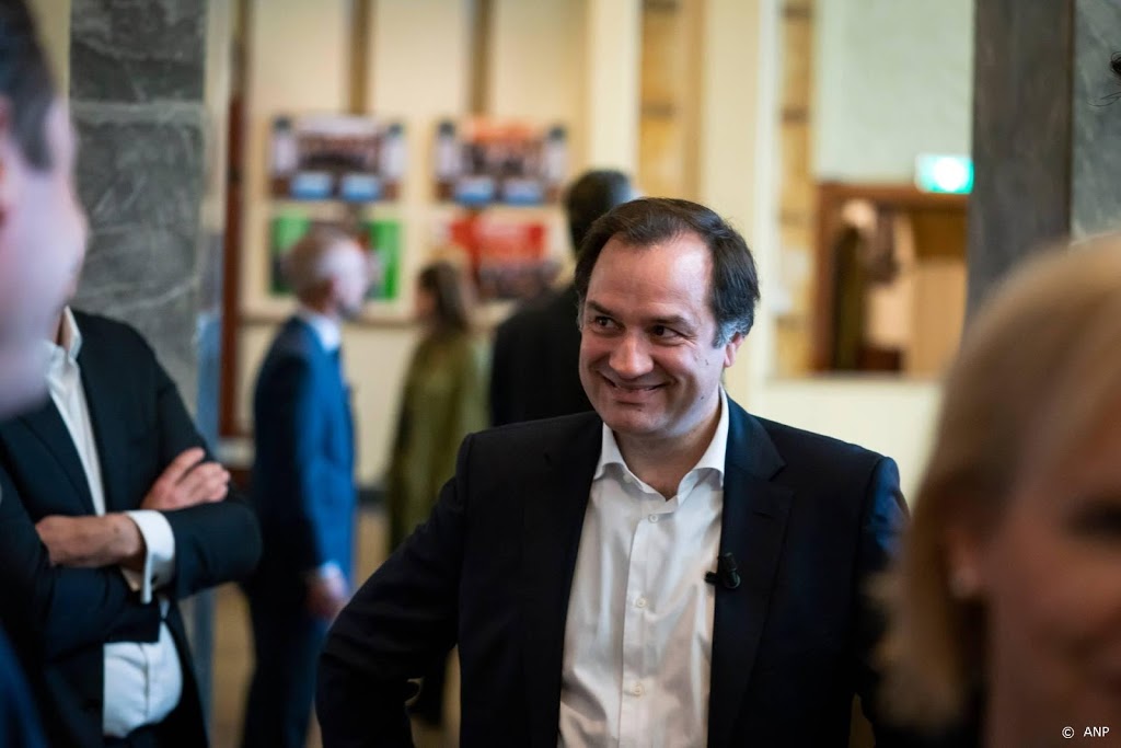 'Baas Douwe Egberts krijgt hoogste Nederlandse tekenbonus ooit'