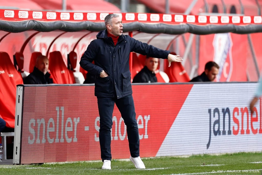 Trainer Hake krijgt voorlopig het vertrouwen van FC Utrecht