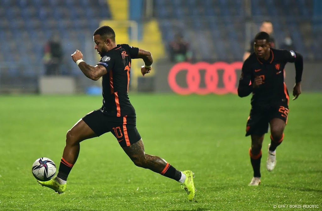 Depay vindt Oranje 'superdom' na weggegeven zege