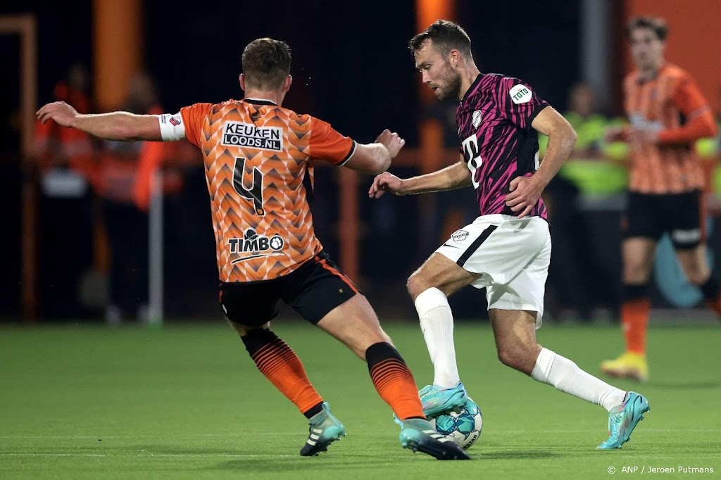 FC Volendam neemt afstand van actie met zwarte pieten in stadion