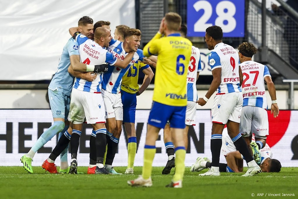 Tahiri bezorgt Heerenveen de winst in Friese derby