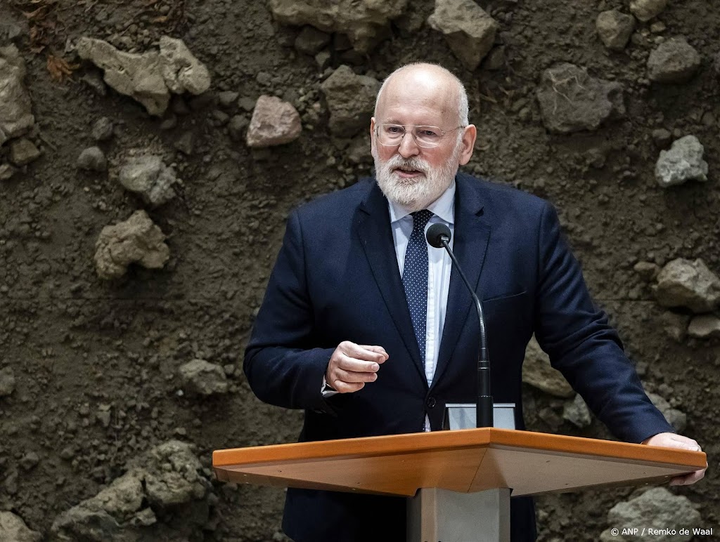 Timmermans mist 'expliciete steun' voor burgemeester en politie