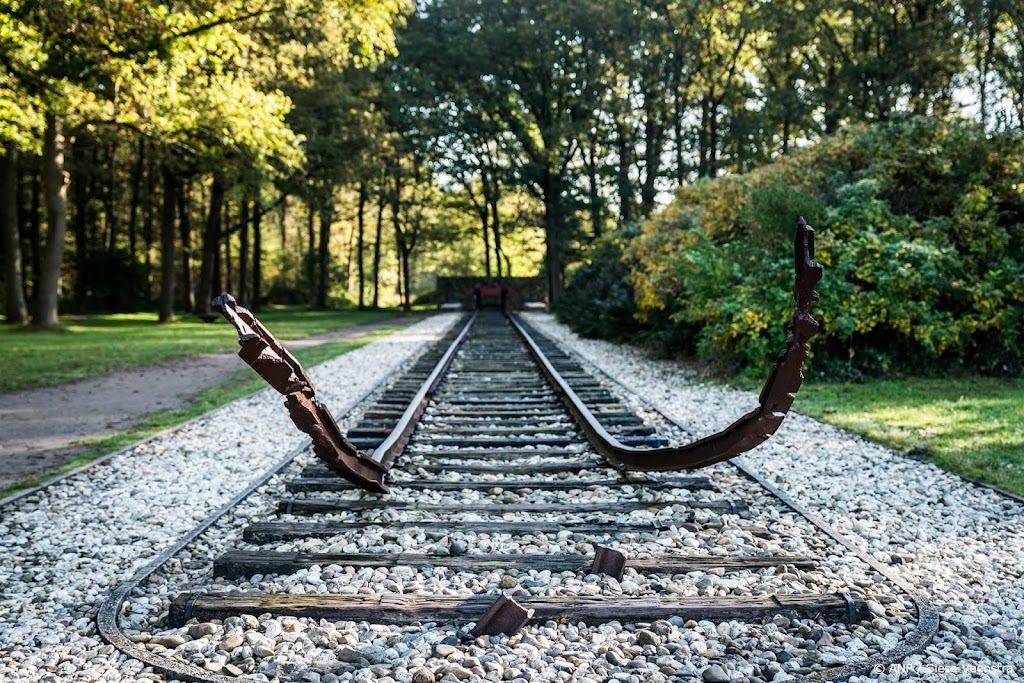 Kabinet kijkt naar verplicht bezoek Westerbork bij antisemitisme