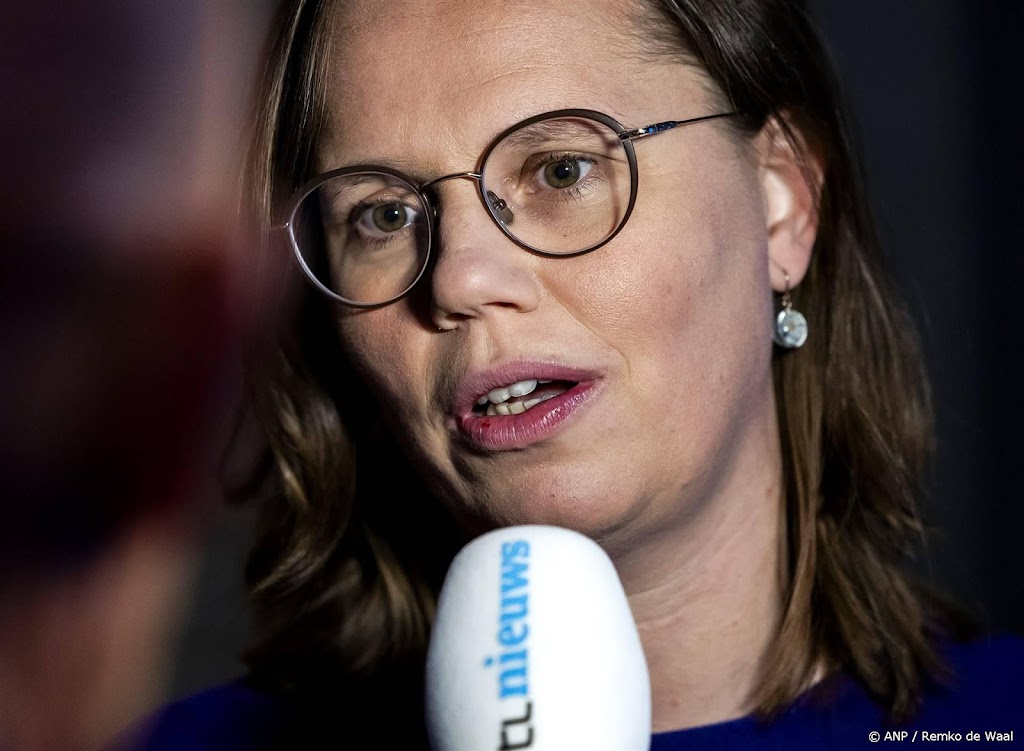 Bijna voltallige Kamer vraagt om meer wijkagenten tegen Jodenhaat