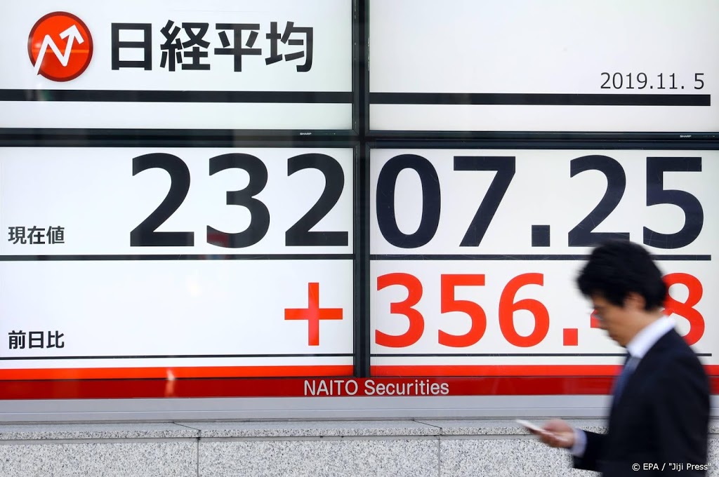 Nikkei flink hoger door handelshoop