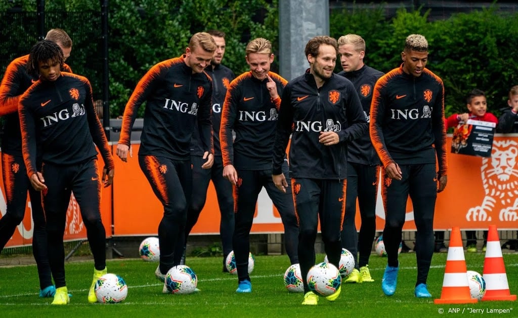 Oranje oefent in Eindhoven tegen VS