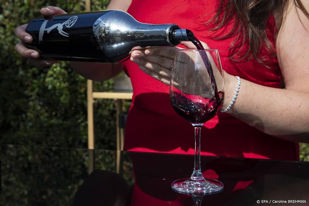Noorwegen verbiedt schenken van alcohol vanwege Omikron-variant