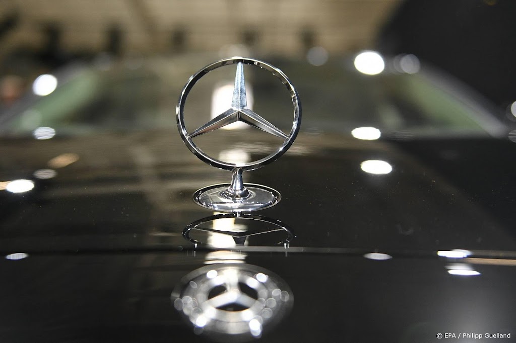 Fabrieken Mercedes-Benz eerder dicht voor kerst door chiptekort