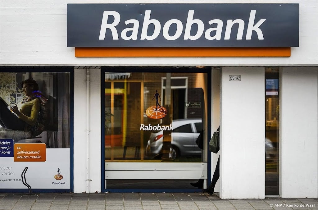 Rabobank nieuwe huisbankier fiscus, Douane blijft klant ING