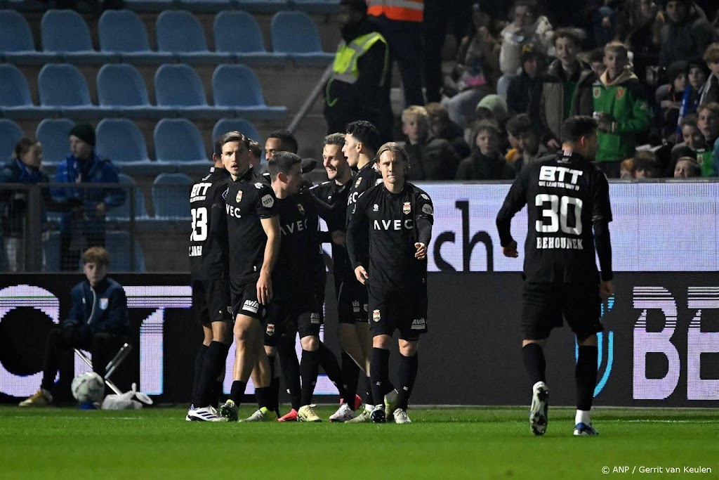 Willem II boekt nipte zege bij PEC Zwolle: 0-1