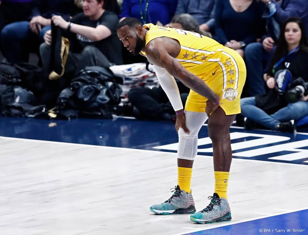 Basketballer James leidt Lakers langs oude club Cavaliers