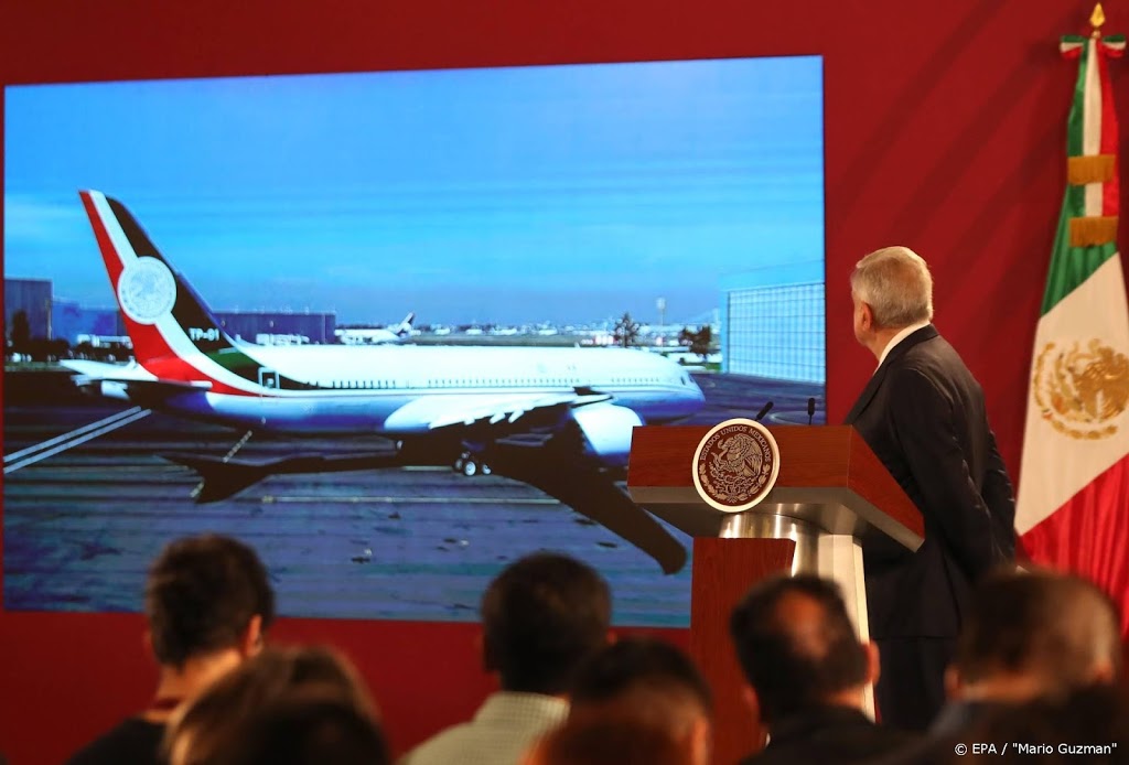 Vliegtuig president Mexico na jaar nog niet verkocht