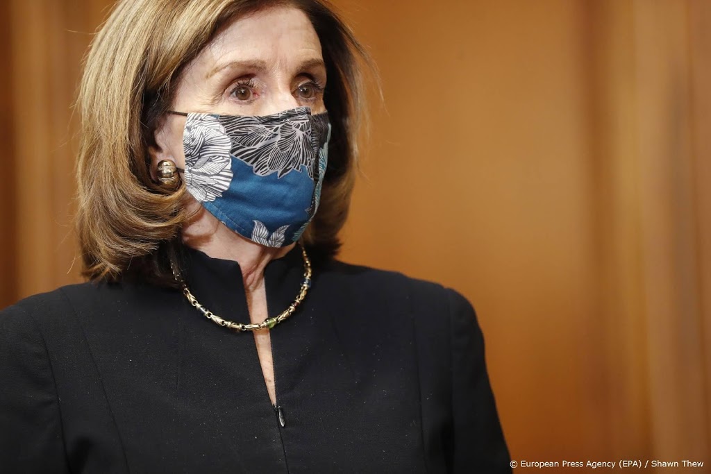 Pelosi wil hoge boetes bij weigeren metaaldetectors Capitool
