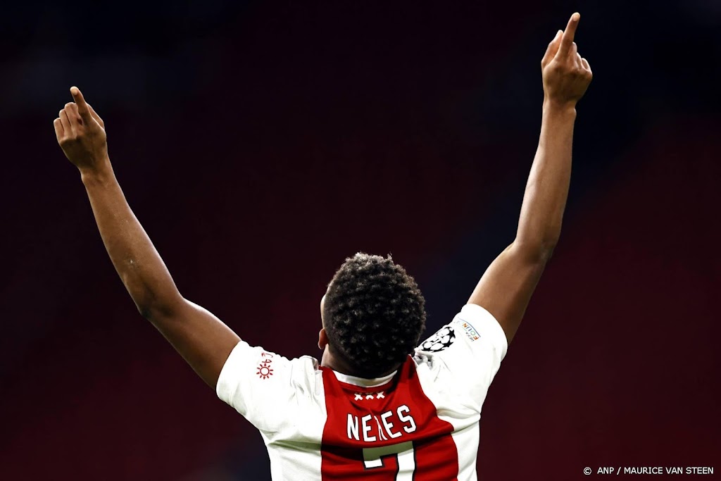 Ajax verkoopt aanvaller Neres voor 12 miljoen euro aan Sjachtar