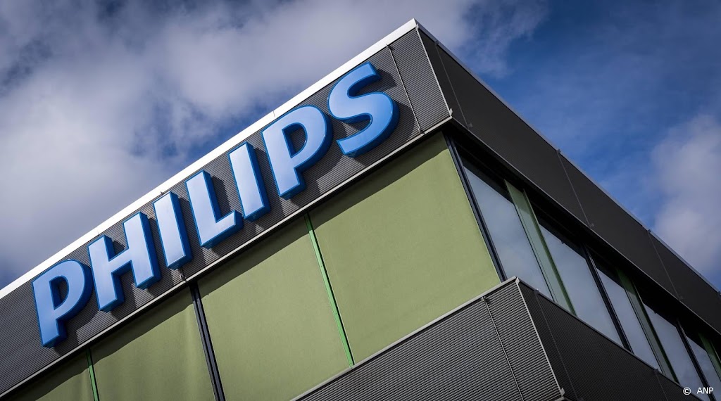 Philips zet herstel voort op Damrak, EDF keldert in Parijs
