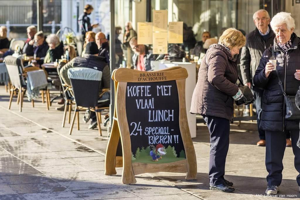 Zonovergoten terrassen Valkenburg zitten vol